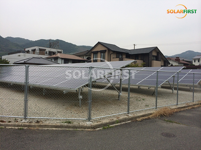 日本の2.5MWp太陽光発電地上発電所