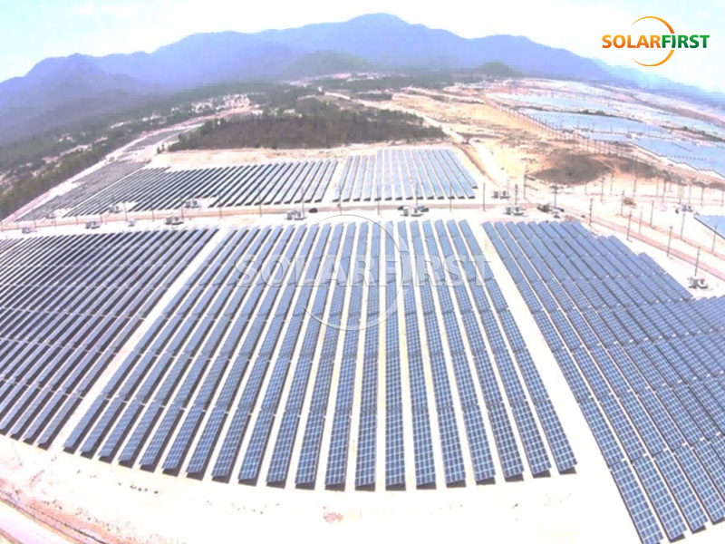 日本にある65MWpの地上太陽光発電所