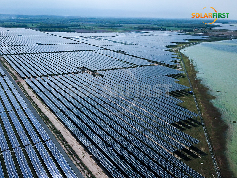 ベトナムの108MWp太陽光発電地上発電所