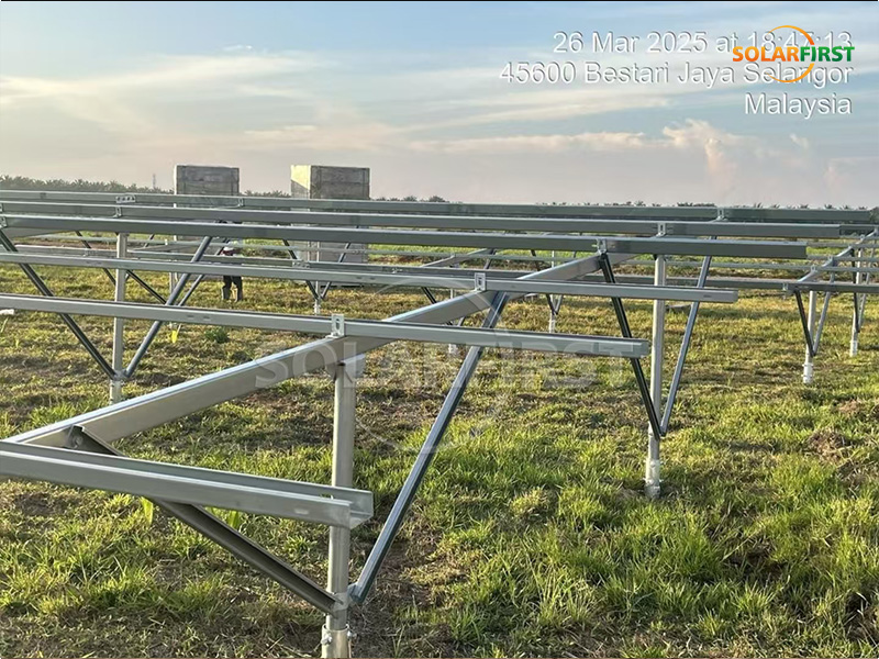 マレーシアの40MWp太陽光発電地上発電所
