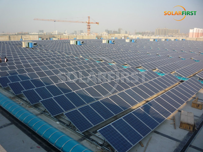 中国における2.8MWpの太陽光コンクリート屋根発電所