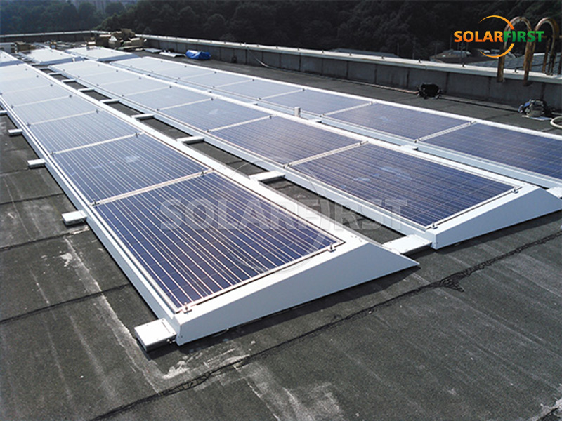 日本における80kWp太陽光発電コンクリート屋根発電所