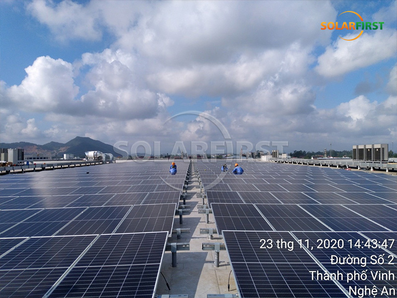 ベトナムの2MWp太陽光コンクリート屋根発電所