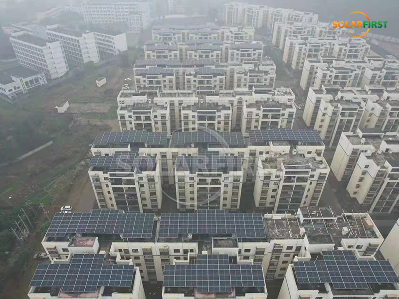 中国における300MWpの太陽光コンクリート屋根発電所