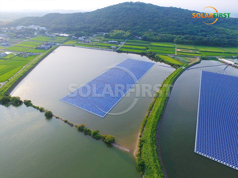 タイの8MWp浮体式太陽光発電所