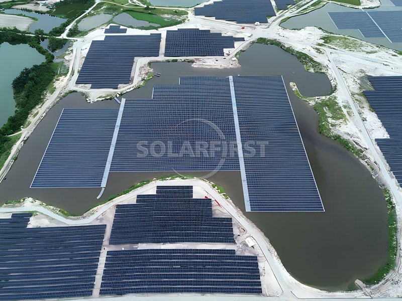 マレーシアの15.68MWp浮体式太陽光発電所