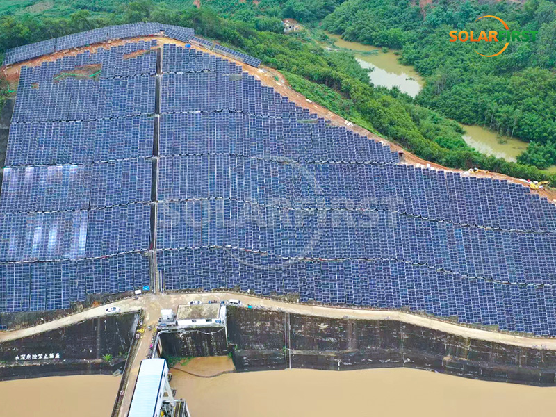 中国における3MWp太陽光発電フレキシブル構造発電所