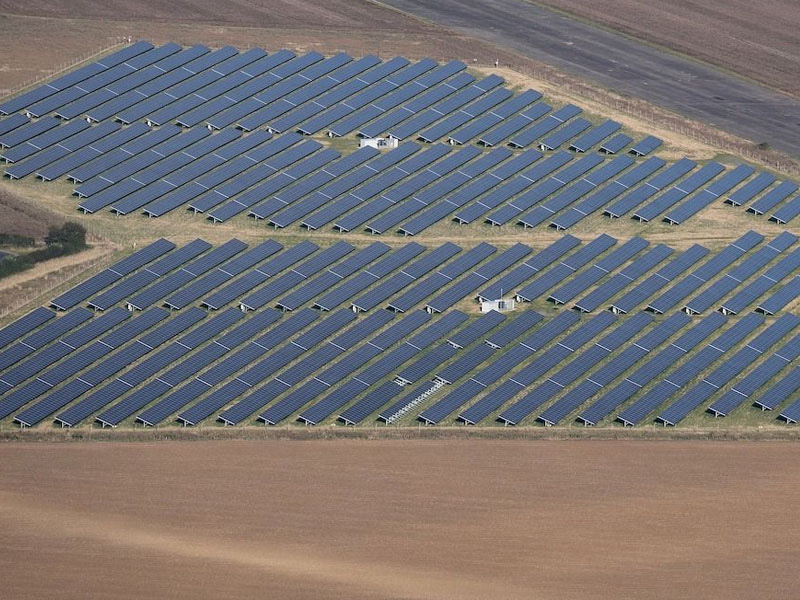 季節変動を超えて：第1四半期の記録的な太陽光発電設備設置急増を分析する