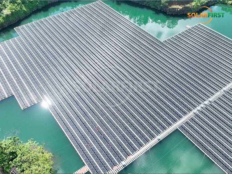 海南島で7.2MWの浮体式太陽光発電プロジェクトが始動、グリーンエネルギーへの移行を促進