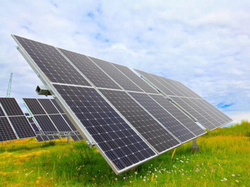 昨年、中国の太陽光発電の平均利用率は98.3%でした